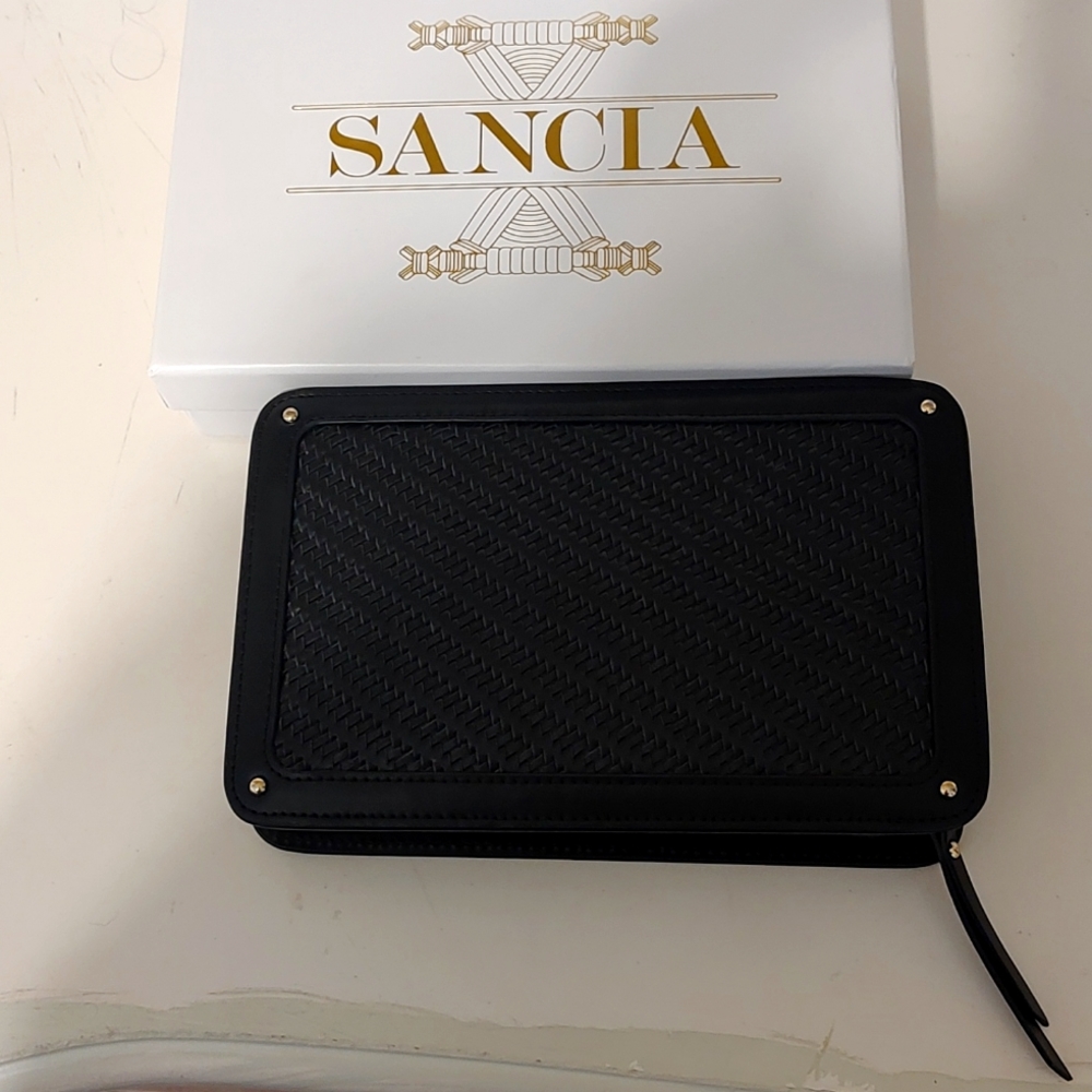Sancia wallet clutch